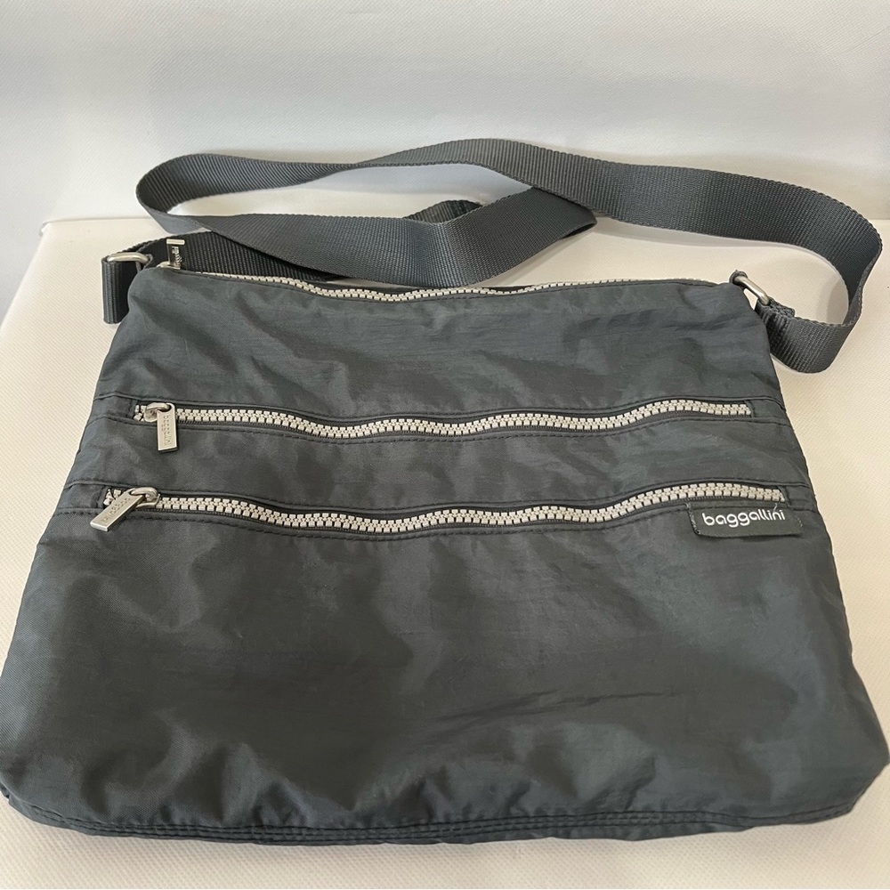 Baggallini Gray Crossbody Bag